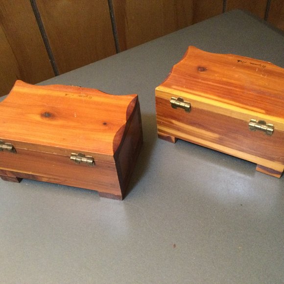 Mini Wood Box FULL of vintage earrings ONE BOX 5”x3”x2.5” - Picture 7 of 8